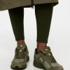 New Balance 2002R Trainers