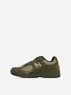New Balance 2002R Trainers