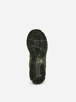 New Balance 2002R Trainers