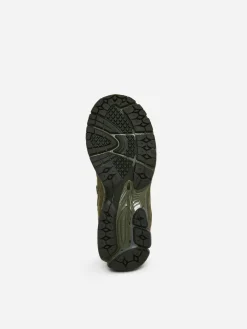 New Balance 2002R Trainers