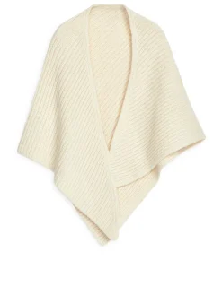 Rib Triangle Scarf
