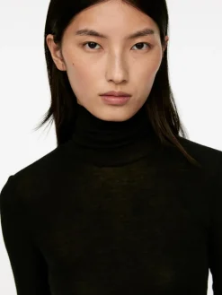 Roll-Neck Wool Top